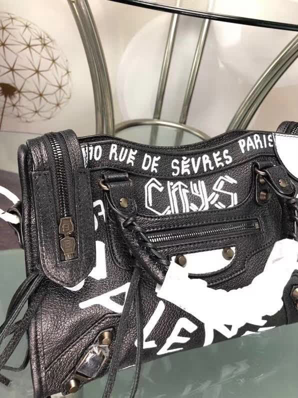 BALENCIAG巴黎世家 歐洲水貨 Balenciaga city小黑釘 限量原廠爆裂紋羊皮黑白塗鴉 手提包  BL1116